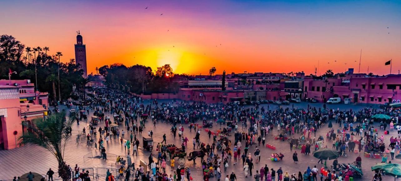 Magnifique Appartement Spacieux Confort Propre Familial 2 Chambres Salon Et Salle A Manger A 20Mn A Pied De Place Jemaa El Fina 4 Piscines Dans Espace De Golf A 12 Mn En Voitures L Entree Est Gratuit Pour La Clientele Ouvert Entre 10H Et 20H Marrakesh Exterior foto